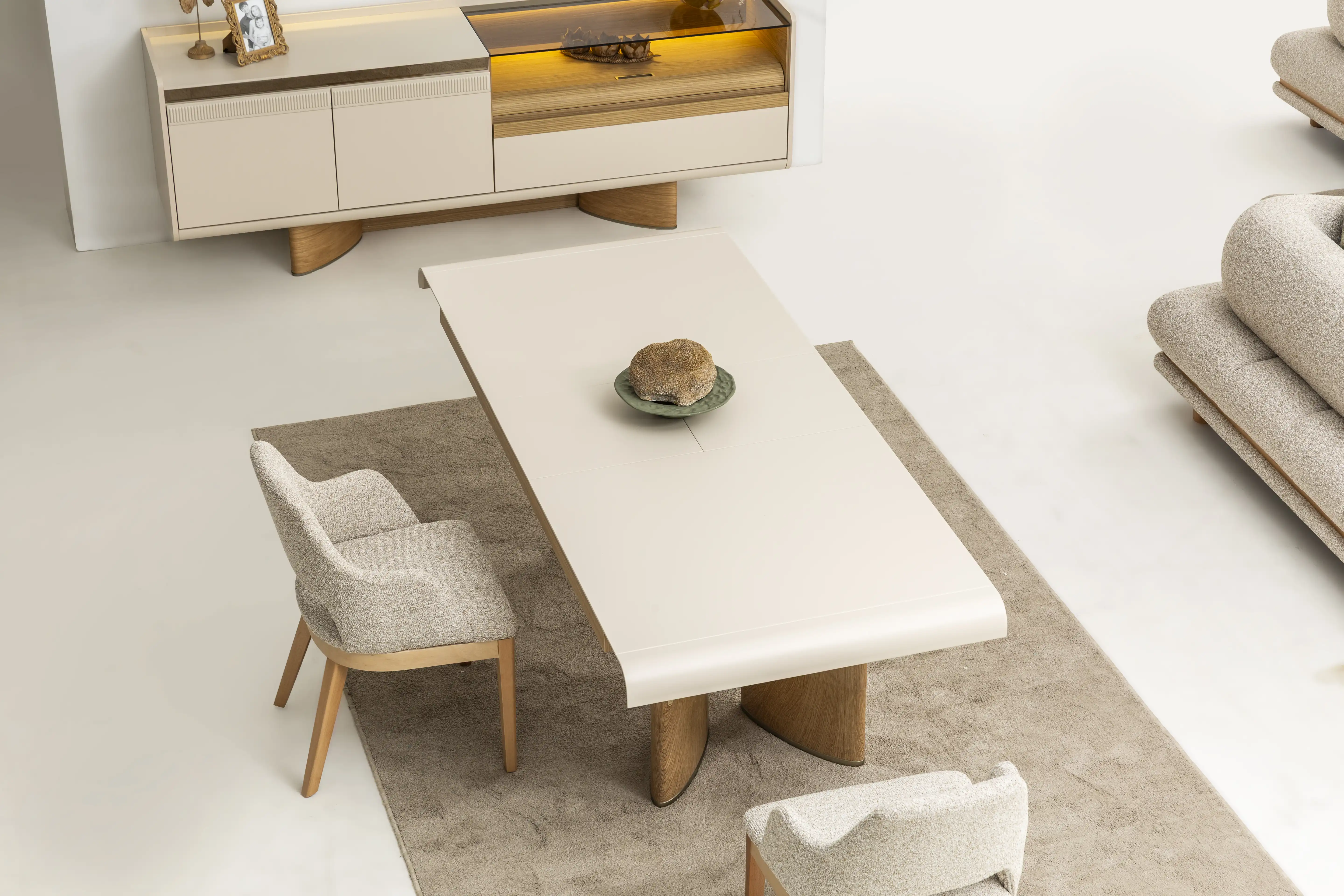 AURA YEMEK ODASI TAKIMI